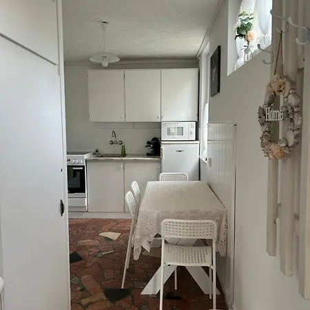 Keskeny Ut Apartment *